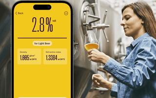 Determine the alcohol content of light beer with the EasyDens & SmartRef Combo